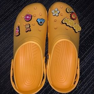 Justin Bieber drew house x crocs size 12